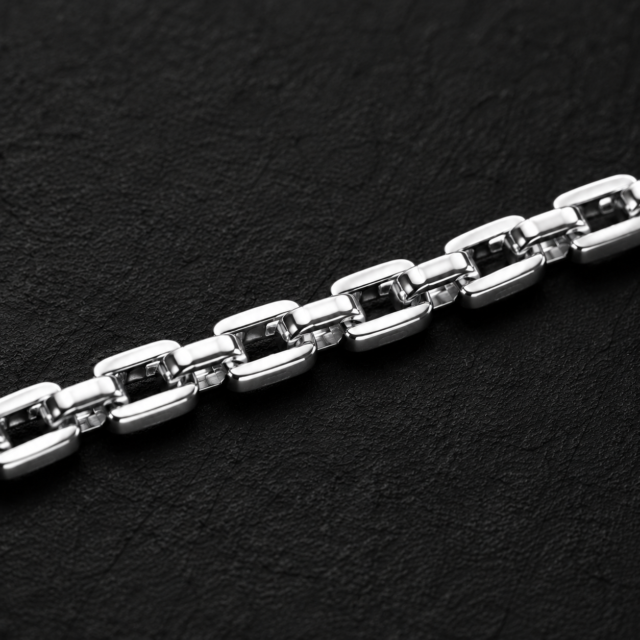Monolith Silver Box Chain Necklace