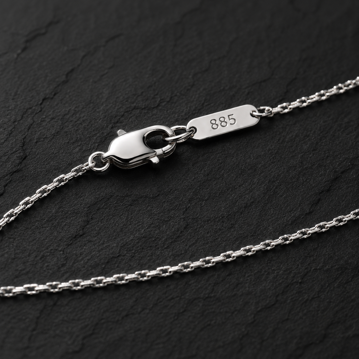 Arc Fine Box Chain Necklace