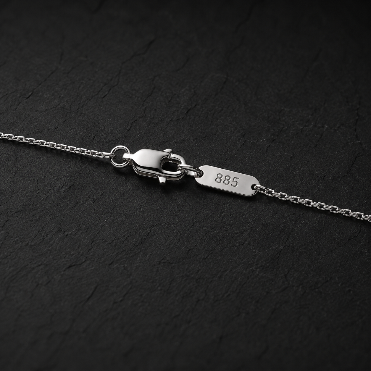 Arc Fine Box Chain Necklace